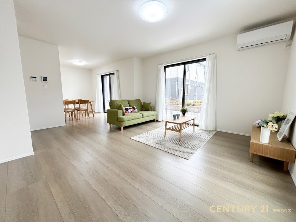 ��ʌ��z�J�s�ԓc4���ڂ̐V�z��ˌ��Ẵ��r���O