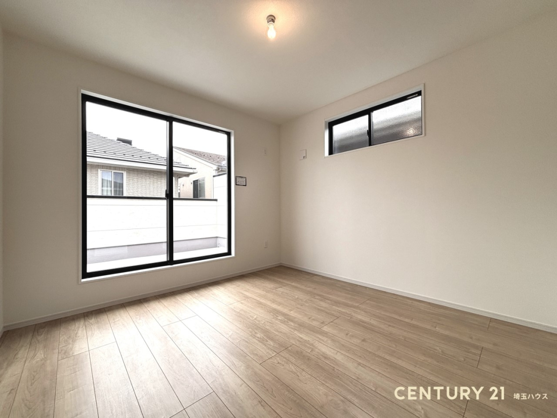 ��ʌ��z�J�s��� �̐V�z��ˌ��Ă̐Q��